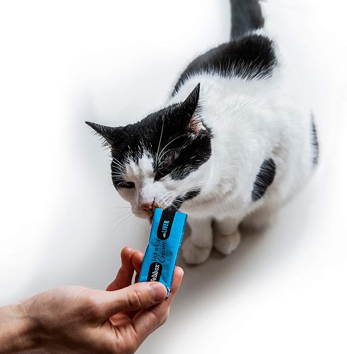 Webbox Lick e Lix Cream with Liver Cat Treats 5 Pieces, Case of 17 | Tasty and Nutritious Sachets - Packaging May Vary