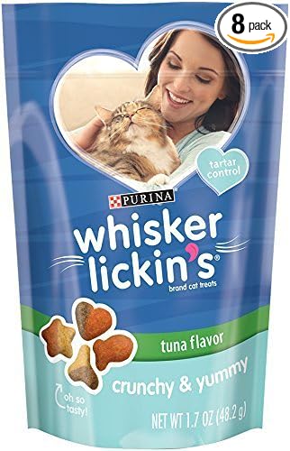 Purina Whisker Lickin's Tuna Flavor Crunchy & Yummy Cat Treats, 1.7 Ounce Bags (Pack of 8)