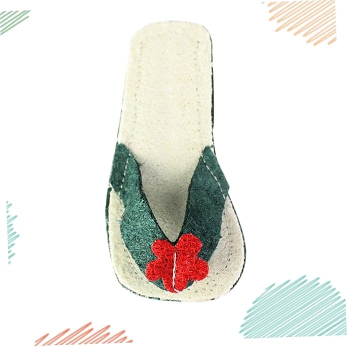 Garneck Loofah Slipper Shaped Pet Chew Toy for Dogs and Cats Molar Toy for Teething Random Oral Care Tool for Healthy Teeth and Gums Fun Pet Plaything