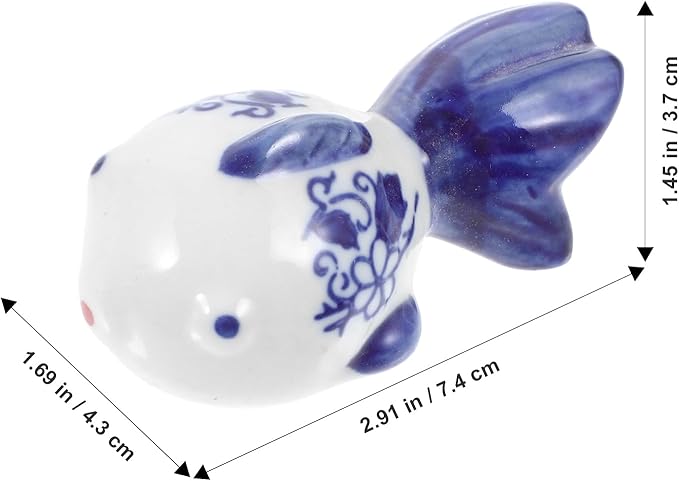 HOMSFOU Ceramic Fish Figurine Floating Ball Fish Tank Float Blue and White Goldfish Statue Porcelain Balls Centerpiece Miniature Underwater Aquatic Animal Figures for Zen Garden Tea Pet