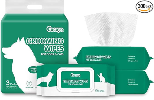 COCOYO Disposable Wet Wipes for Dogs & Cats I 300 Wipes for Cleaning and Deodorizing - Plant-Based, Hypoallergenic Pet Wipes for Puppies - Wipes for Paws, Butt, & Body - Fragrance Free