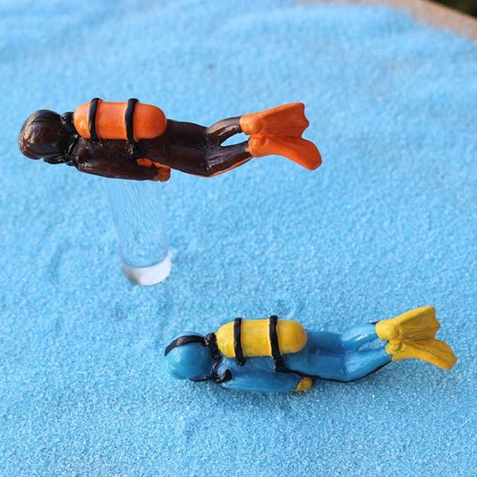 Blue Miniature Divers Figurines, Cute Lifelike Resin Divers Treasure Box Ornament Aquarium Decoration Micro Landscape DIY Accessories Fish and Aquatic Pets(Diver)