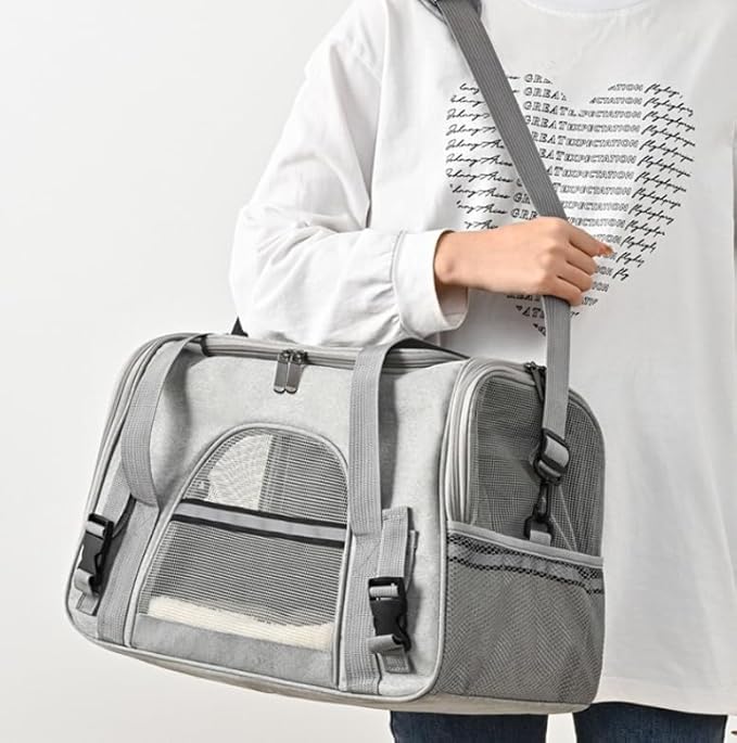 Handheld Crossbody cat Bag，Pet Carrier Bag for Cats and Dogs Up to 20LBs, Soft Cat Carrier Dog Carrier Travel Kitten Carrier with Mat (Grey)