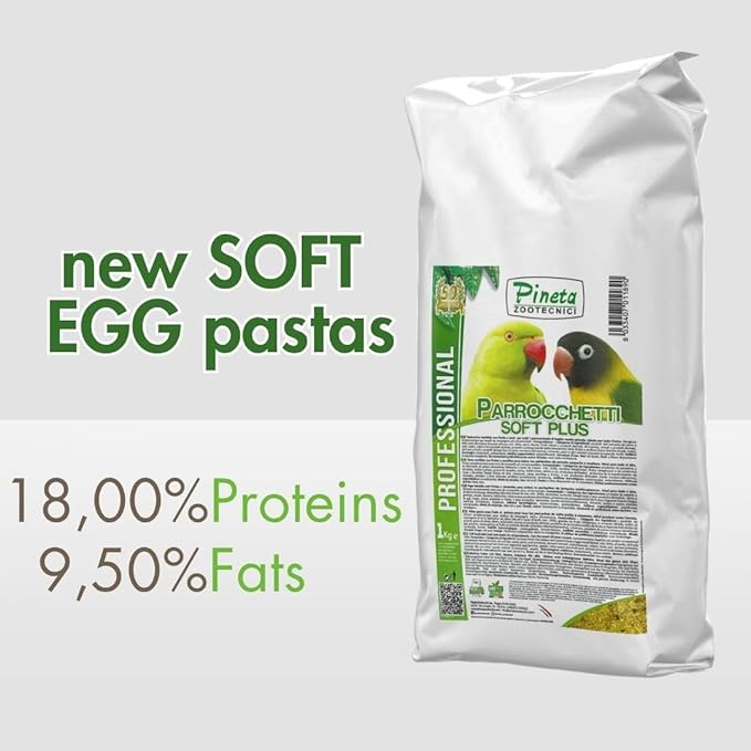 Pineta Parrochetti SoftPlus 1Kg - Breeding Paste for Parrots, Lovebirds, Cockatiels, Rosellas – Nutrient-Rich Fruit & Berry Food – Ideal for Growth, Molting, and Reproduction