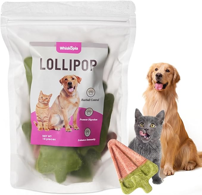 Freeze-Dried Dog & Cat Treats with Watermelon Shapes, Interactive Crunchy Snacks for Indoor Kitten, 100% Natural Chicken Traning Treats for Cat, Small & Medium Dogs, 18 Pack