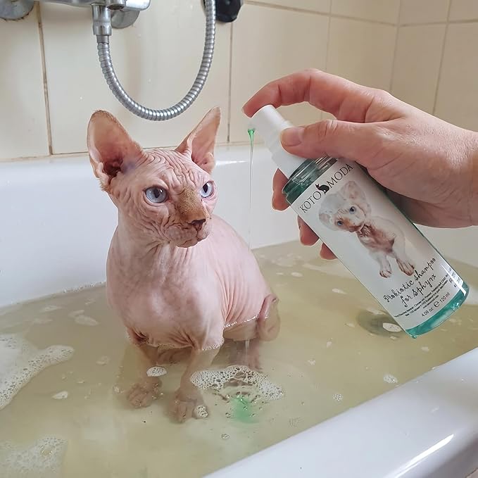 Probiotic Shampoo for Sphynx Cats, Gentle Unscented Cleanser for Hairless and Short-Hair Breeds, pH Balanced Moisturizing Formula for Sensitive Skin, 4.06 fl oz / 120 ml