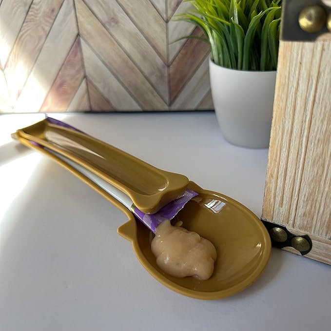 Cat Treat Dispenser for Puree and Bisque Bar Feeding Spoon, Squeezer for Cat Bar Treats (Pink)