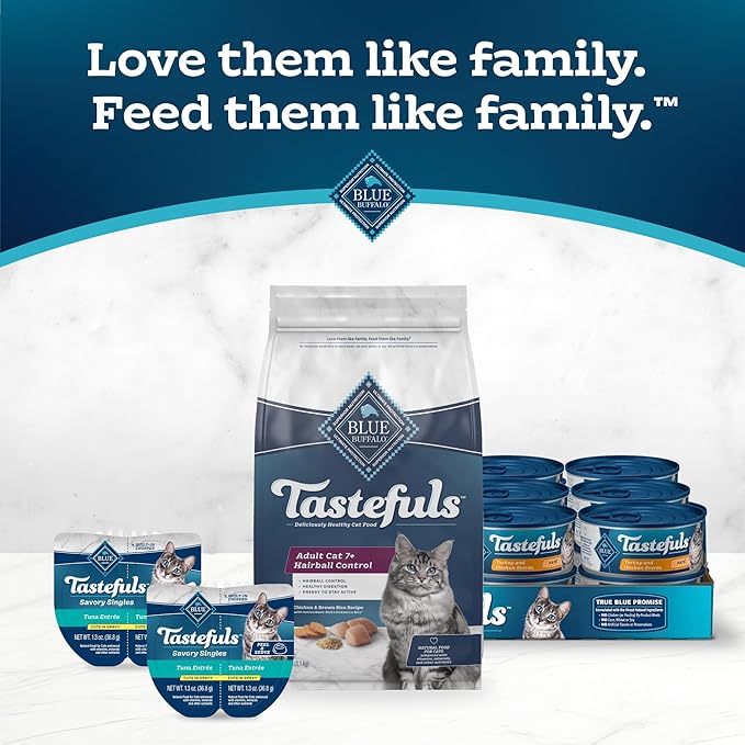 Blue Buffalo Tastefuls Natural Dry Food for Adult Cats 7+,Hairball Control,Chicken & Brown Rice Recipe,7-lb. Bag,(Pack of 2)
