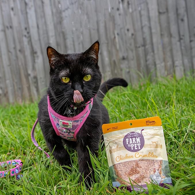 Farm To Pet - Cat Treat Crumbles - 3 oz Single Ingredient Chicken Treat and Snacks - Healthy for Indoor Cats and Kitten - Essential Products (Mix with Wet/Dry Food)