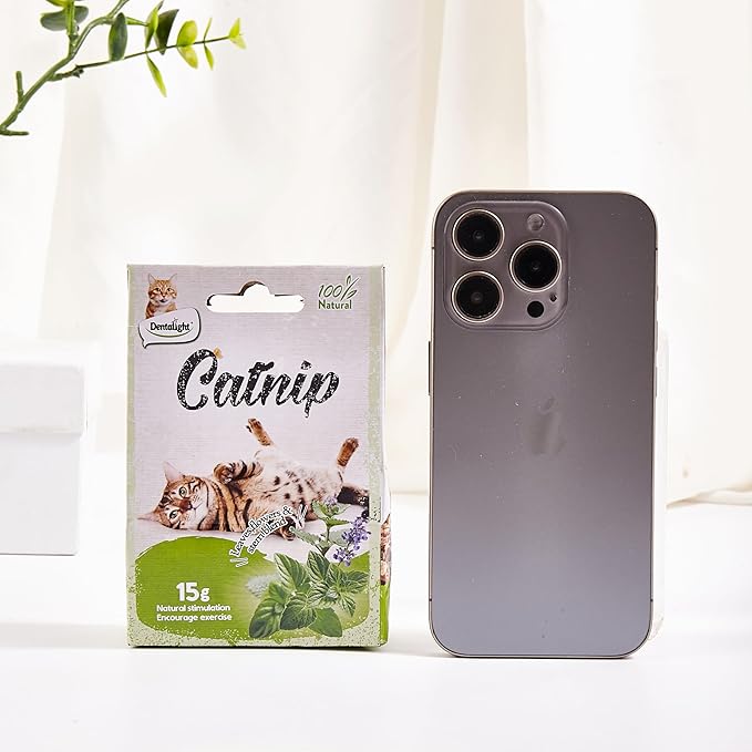 Faywell Catnip for Cats & Kittens, Leavest, Flower & Stem Blend, 100% Natura & Chemical Free, Non-Addictive, 15g