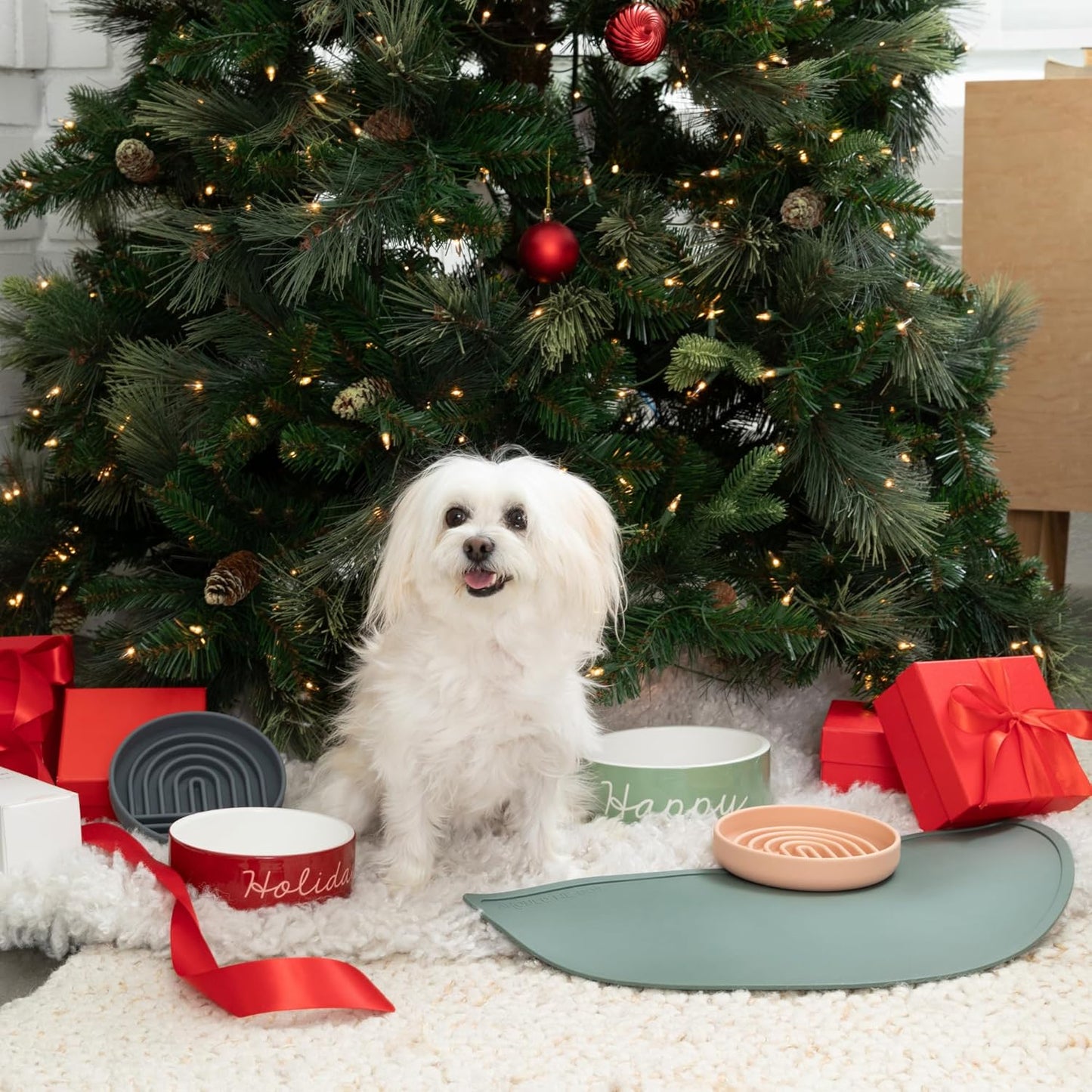 Waterproof Silicone Pet Food Mat - Non-Slip, Spill-Proof Feeding Mats for Floors, Raised Edge Design, Easy-to-Clean, Rubber Mat for Dog & Cat Bowls, 28" Across x 14" Deep, Large-Honey