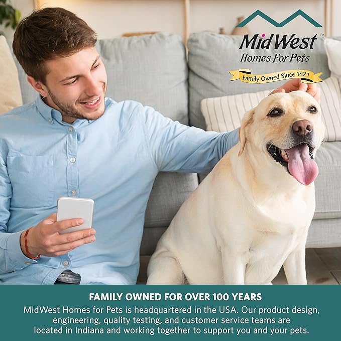 Midwest Homes for Pets 24-Inch New World Crate for Small Breeds, 12-20 lbs, Single Door Folding Dog Crate, Leak-Proof Tray & Secure Latch, Portable, Durable & Easy to Assemble